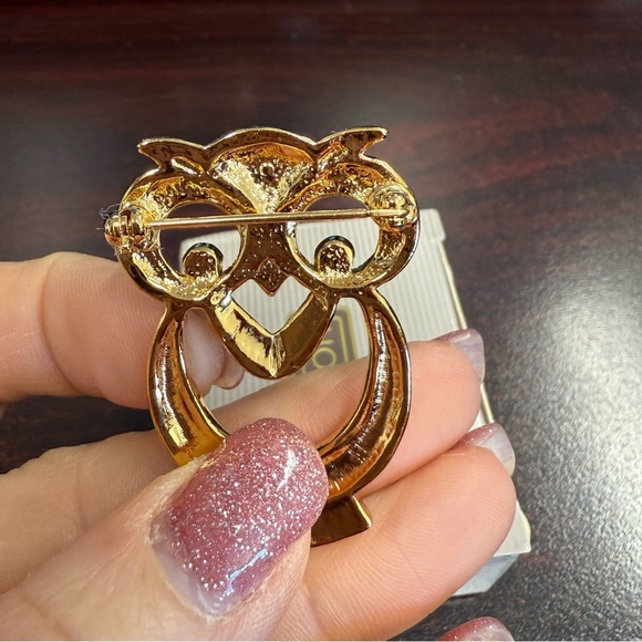 Vintage Avon Goldtone Owl Brooch “wise eyes” NIB 1992 - Picture 4 of 5